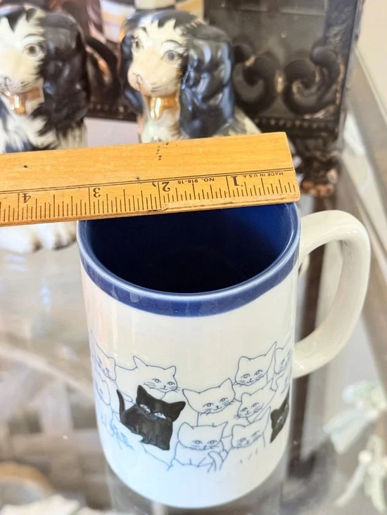 Vintage OTAGIRI Blue and White Stoneware Cat Pattern Mug - Picture 16 of 16